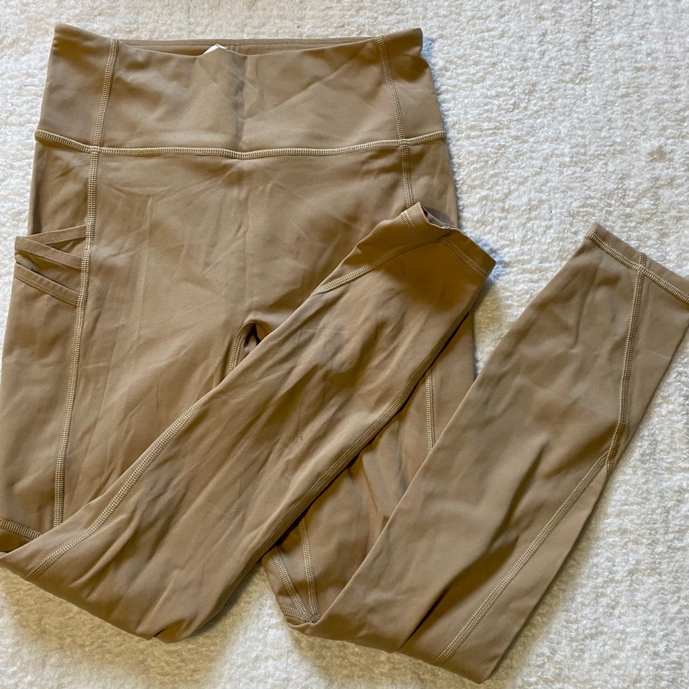 Nude Motion365 fabletics leggings. Size S. Great details and good condition